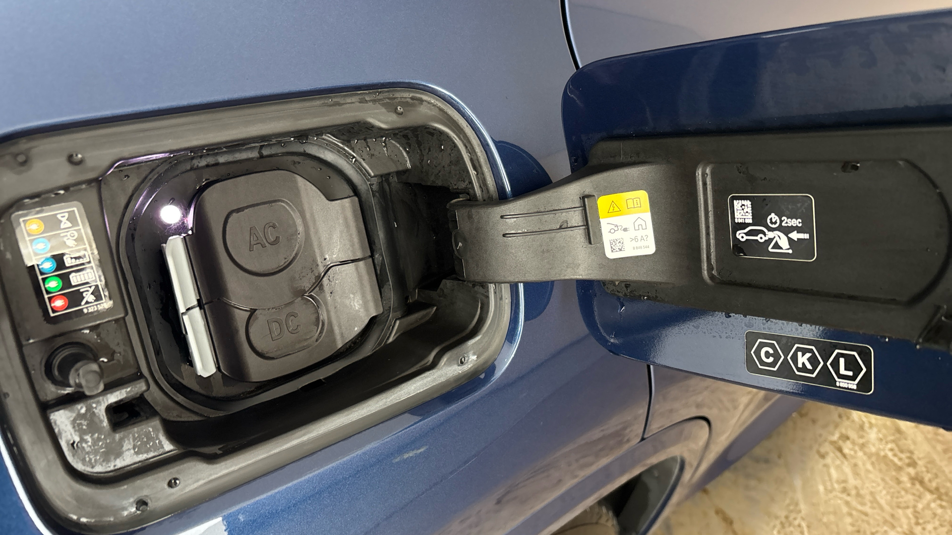 4020630 210kW M Sport 80kWh 5dr Auto