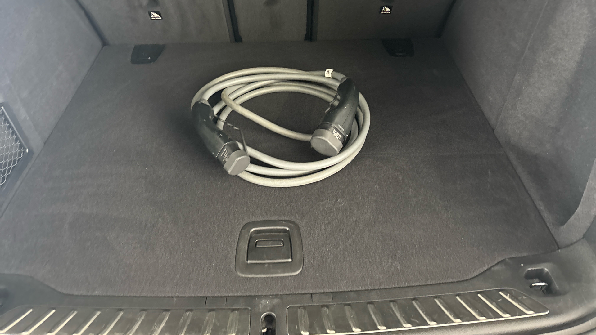 4020630 210kW M Sport 80kWh 5dr Auto