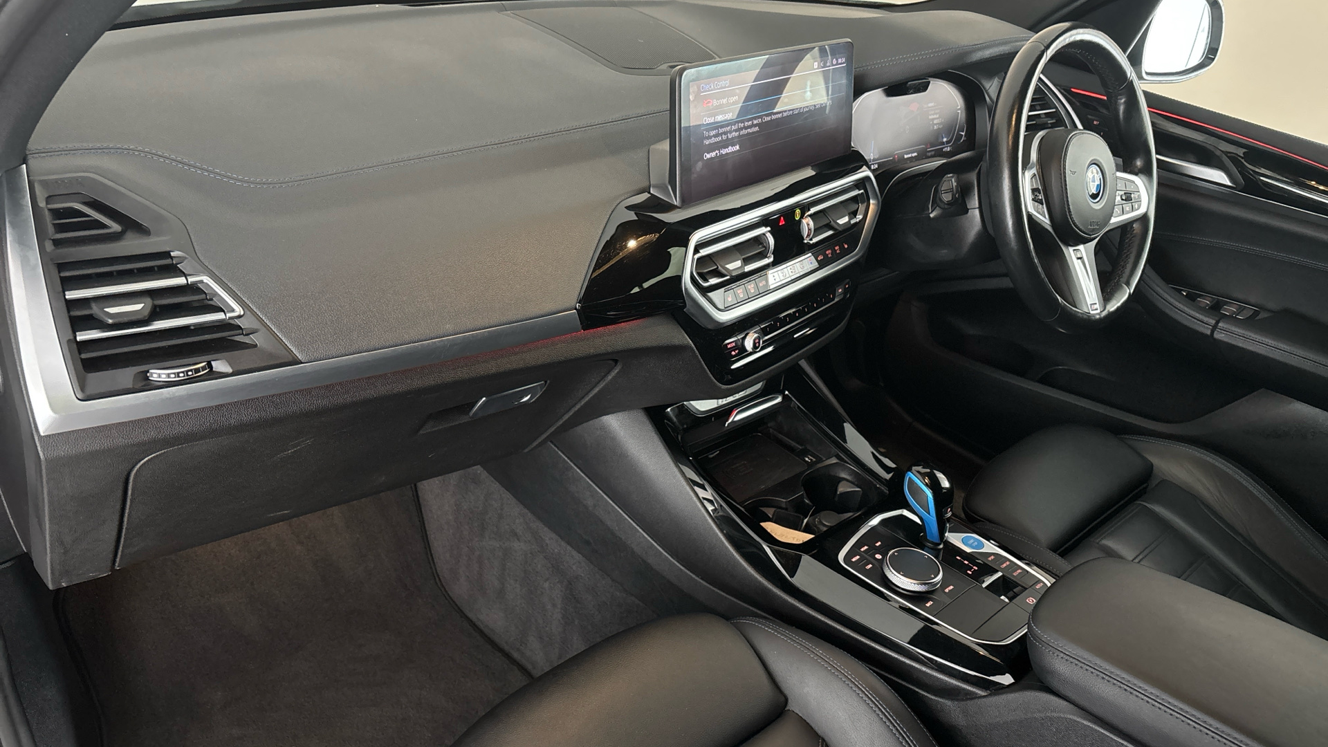 4020698 210kW M Sport 80kWh 5dr Auto