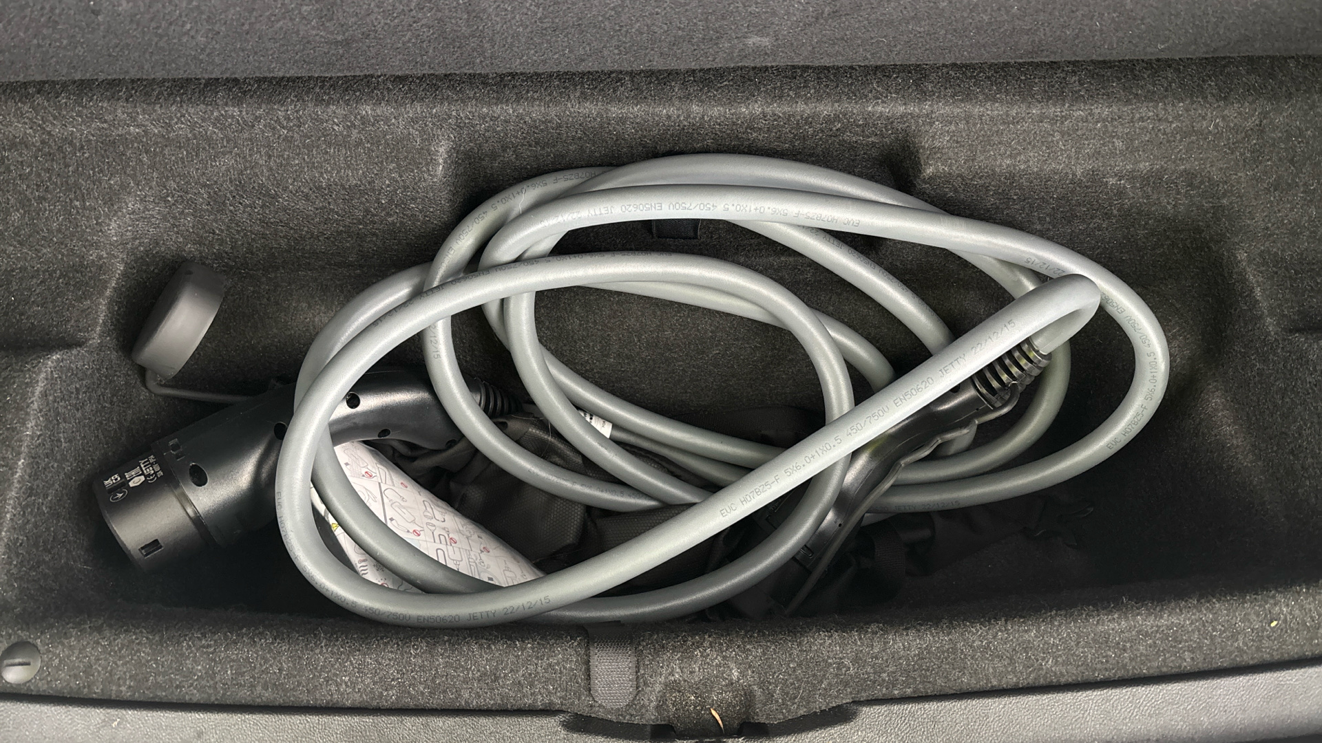 4020698 210kW M Sport 80kWh 5dr Auto