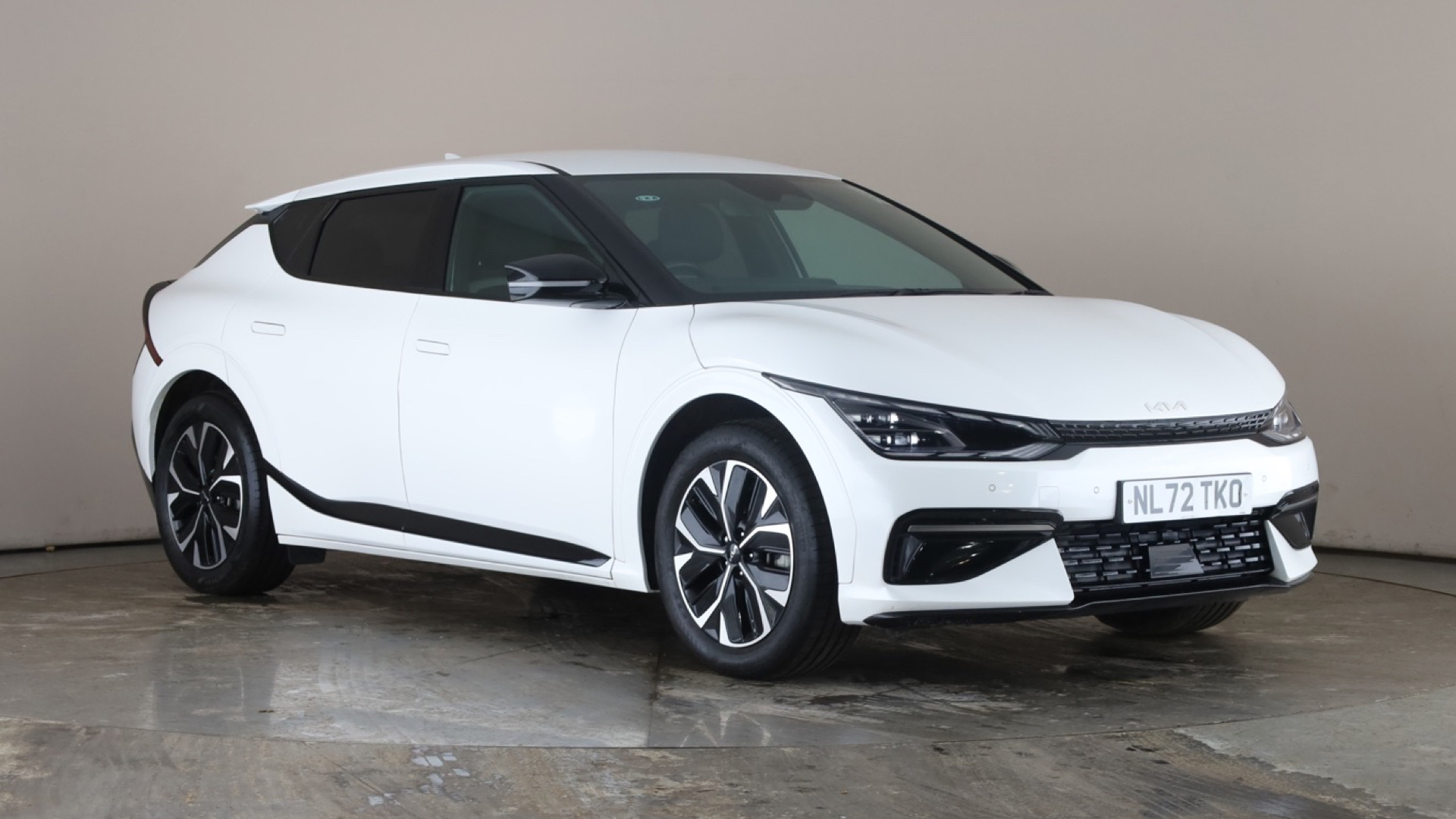 4020838 166kW GT Line 77.4kWh 5dr Auto