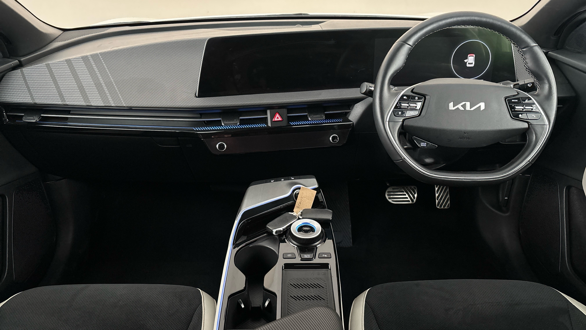 4020838 166kW GT Line 77.4kWh 5dr Auto