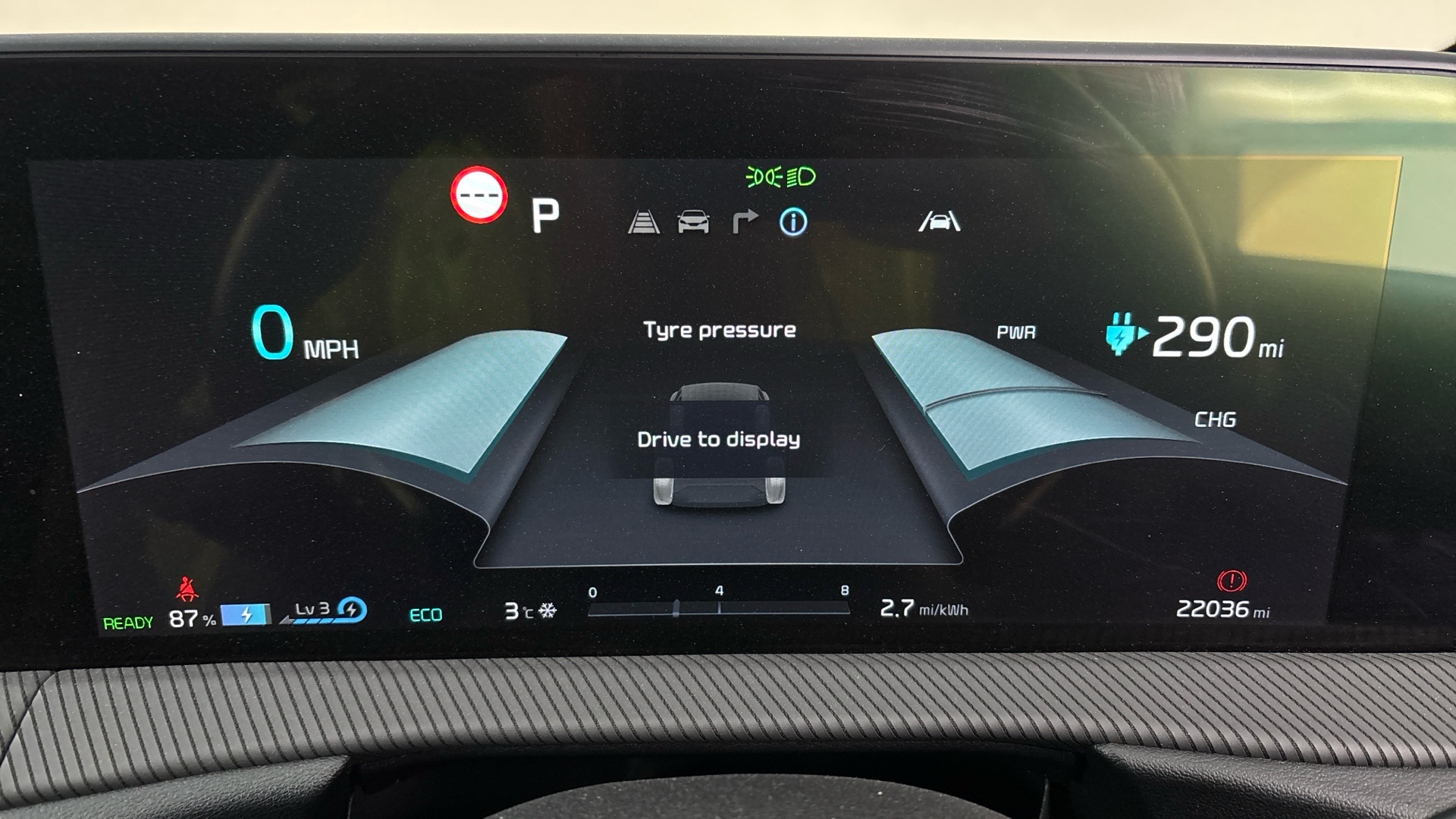 4020838 166kW GT Line 77.4kWh 5dr Auto