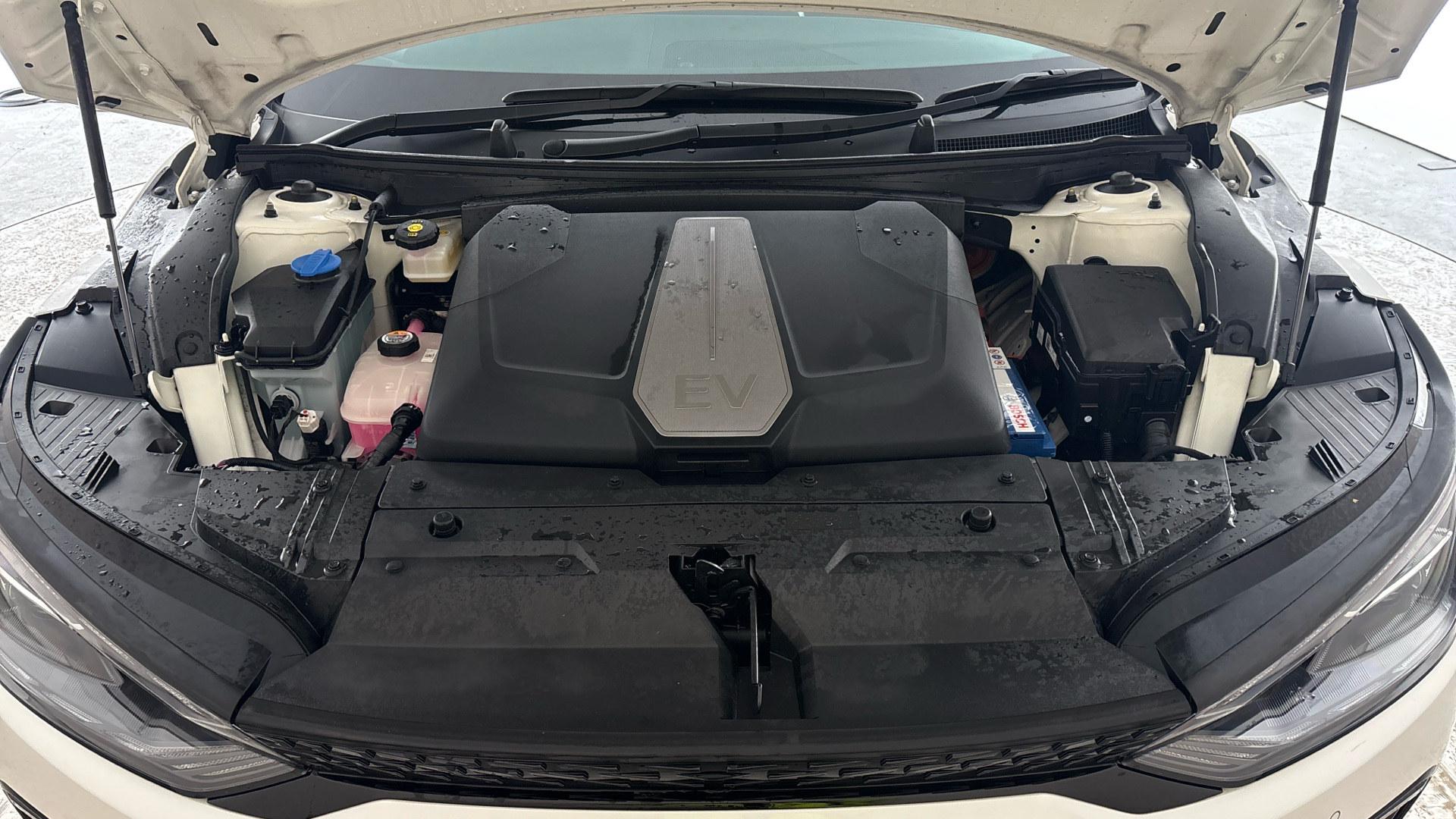 4020838 166kW GT Line 77.4kWh 5dr Auto