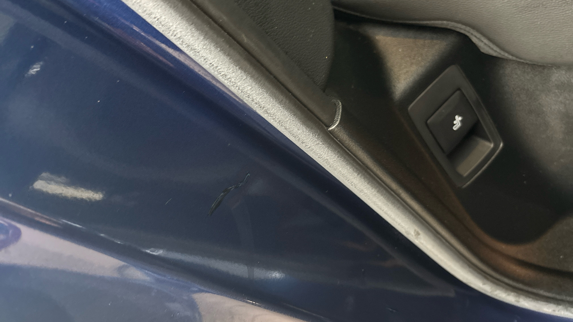 4020638 210kW M Sport 80kWh 5dr Auto