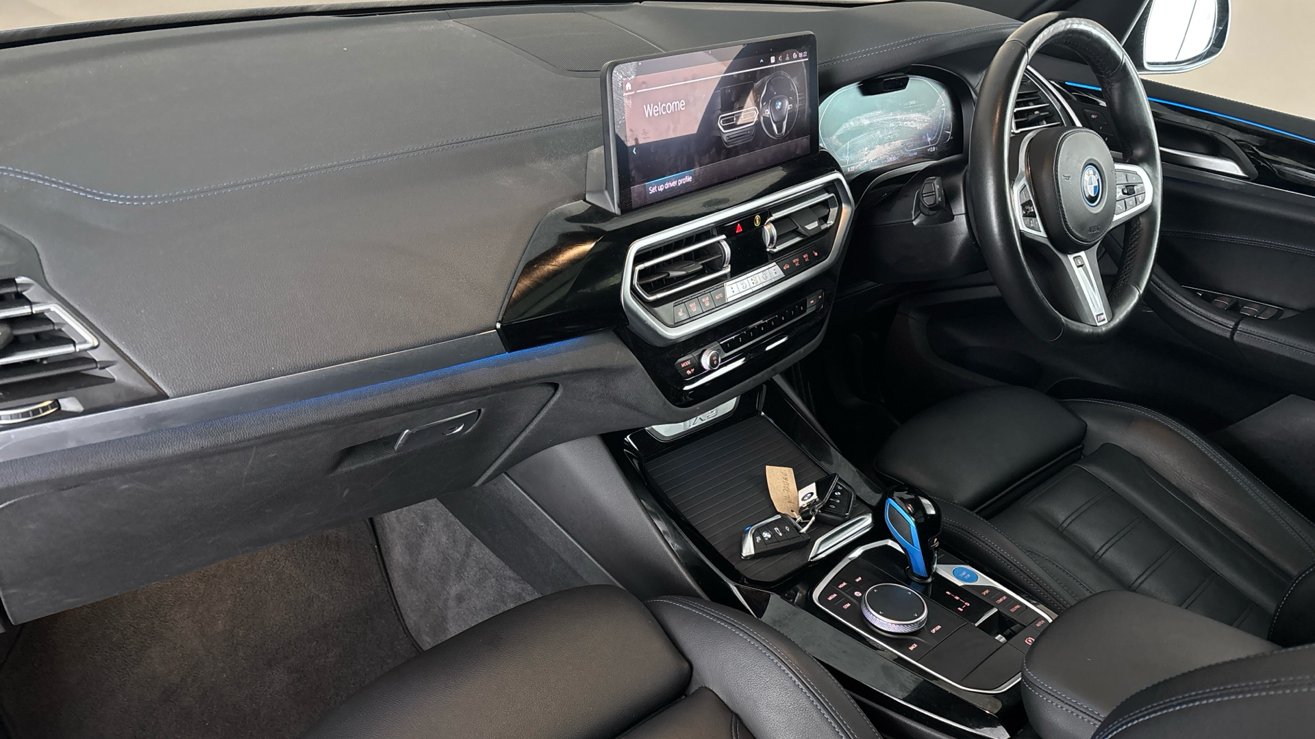 4020638 210kW M Sport 80kWh 5dr Auto