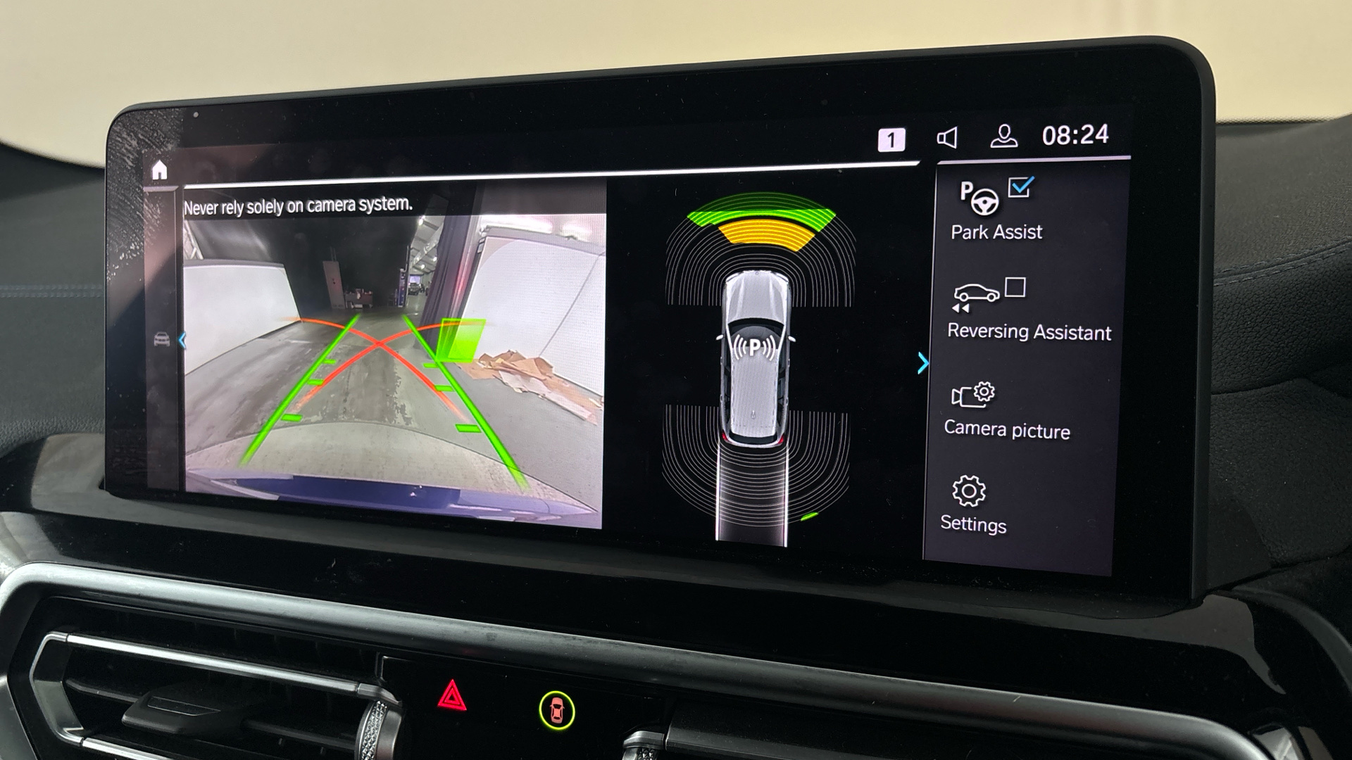 4020638 210kW M Sport 80kWh 5dr Auto