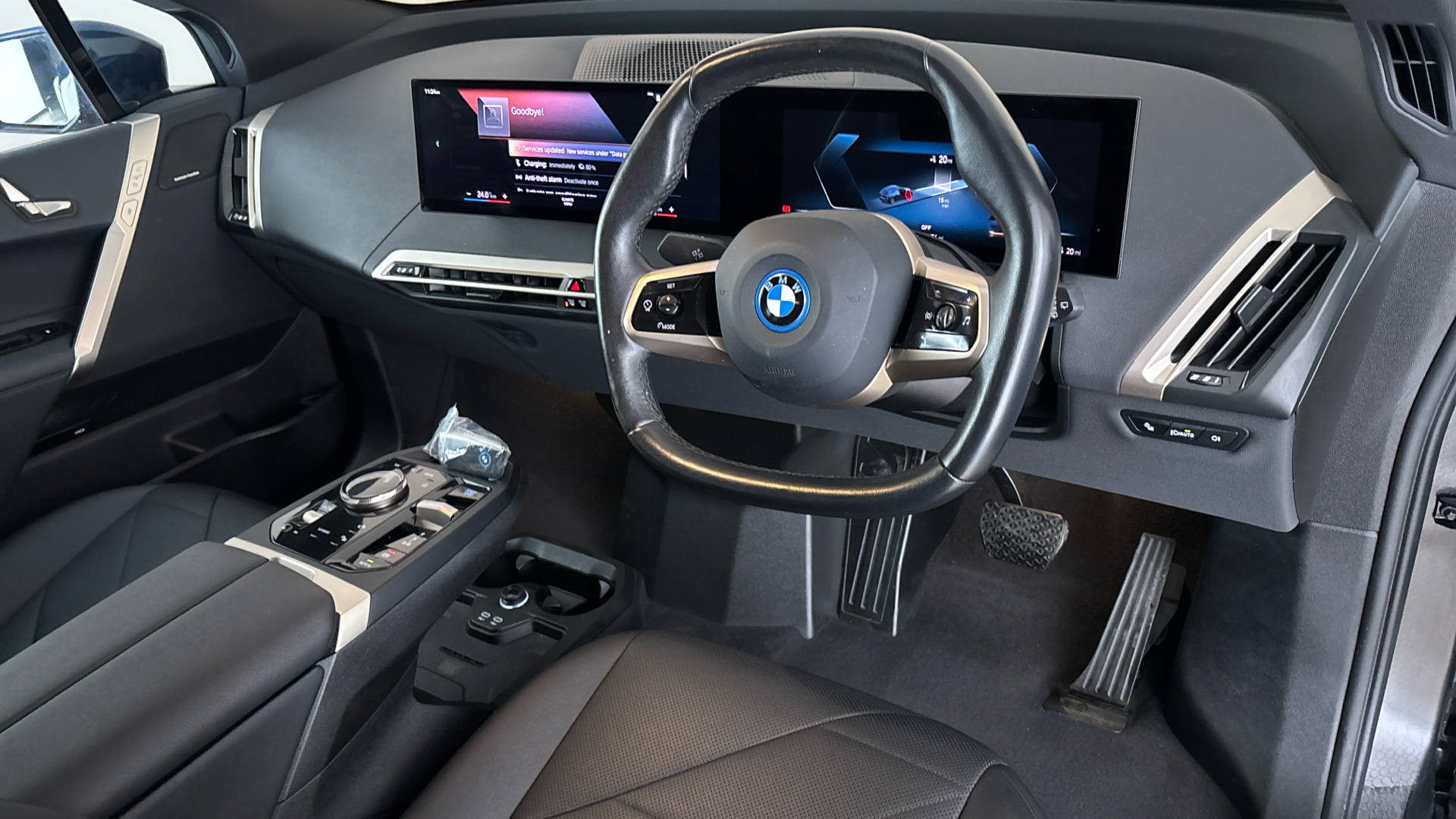 4020848 240kW xDrive40 M Sport 76.6kWh 5dr Auto