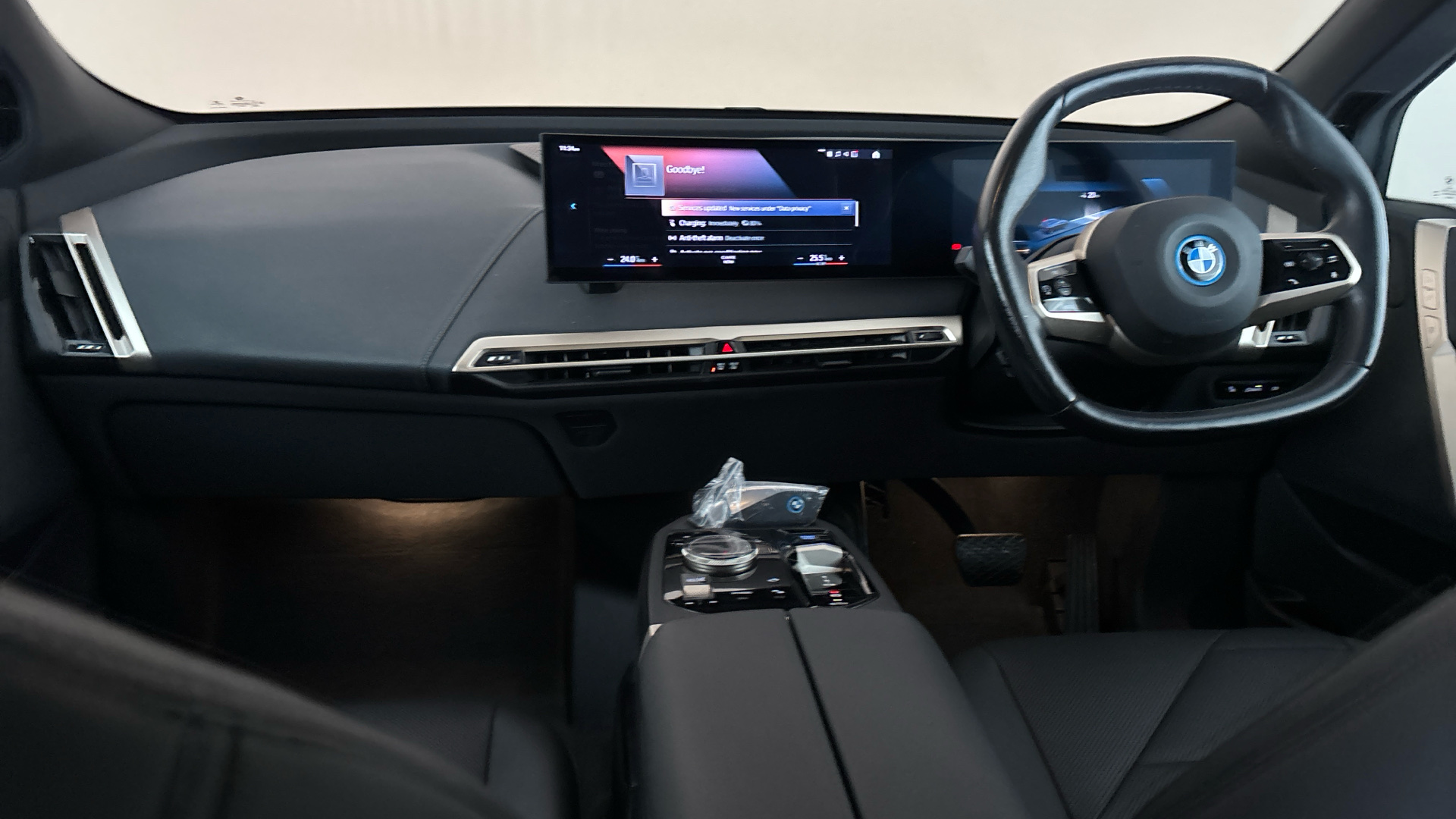 4020848 240kW xDrive40 M Sport 76.6kWh 5dr Auto