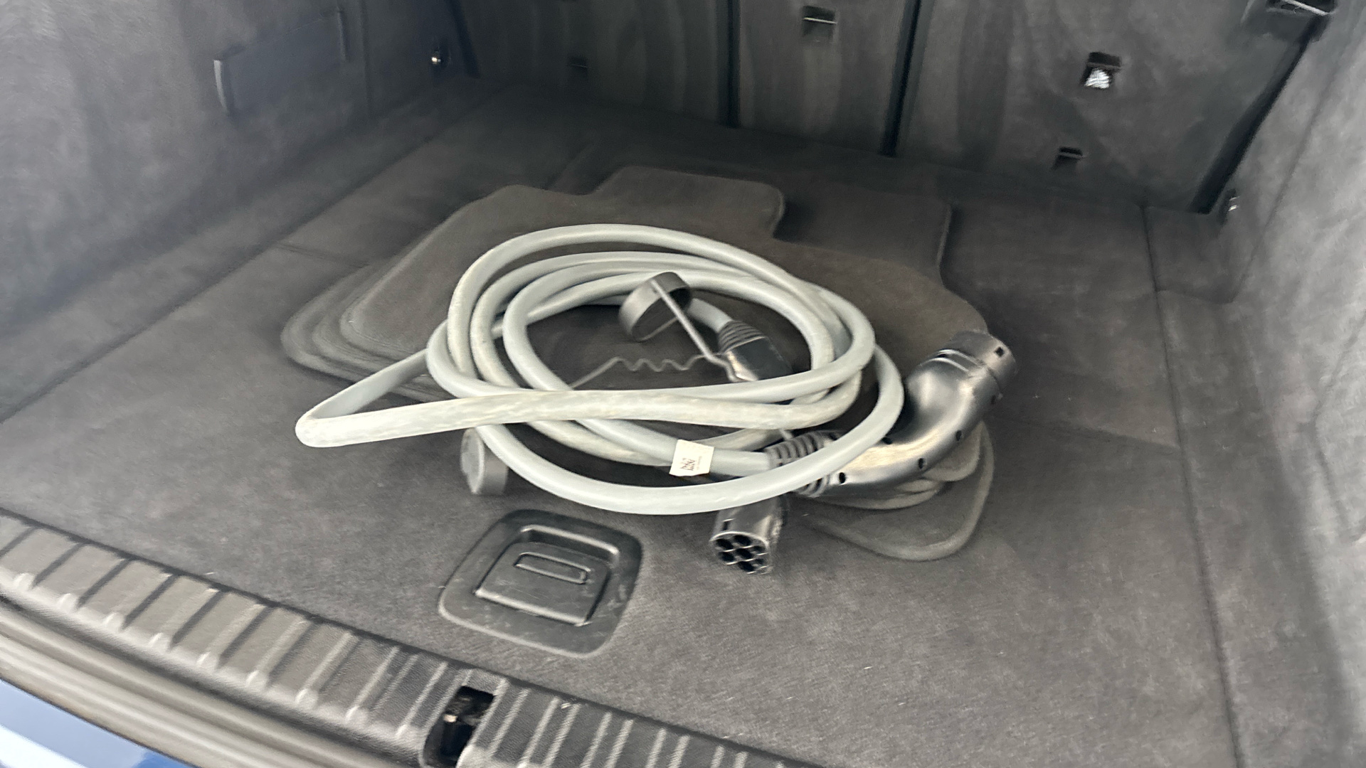 4020848 240kW xDrive40 M Sport 76.6kWh 5dr Auto