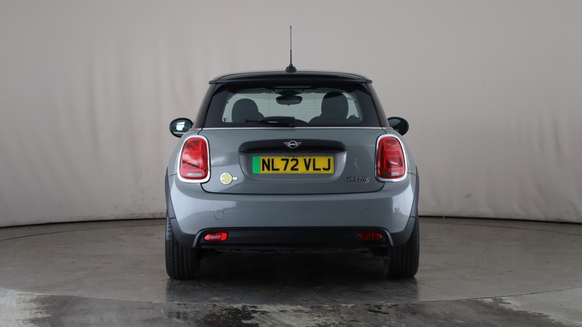 4027461 135kW Cooper S Level 1 33kWh 3dr Auto
