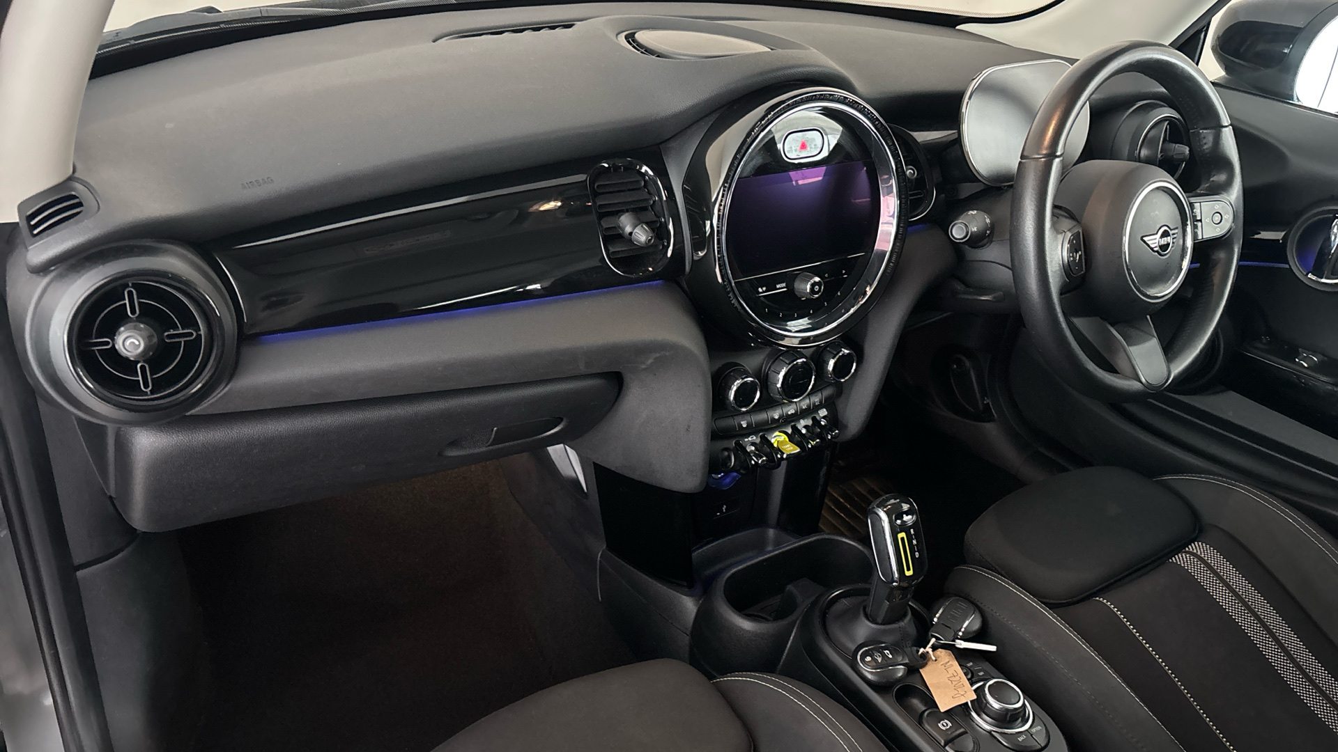 4027461 135kW Cooper S Level 1 33kWh 3dr Auto