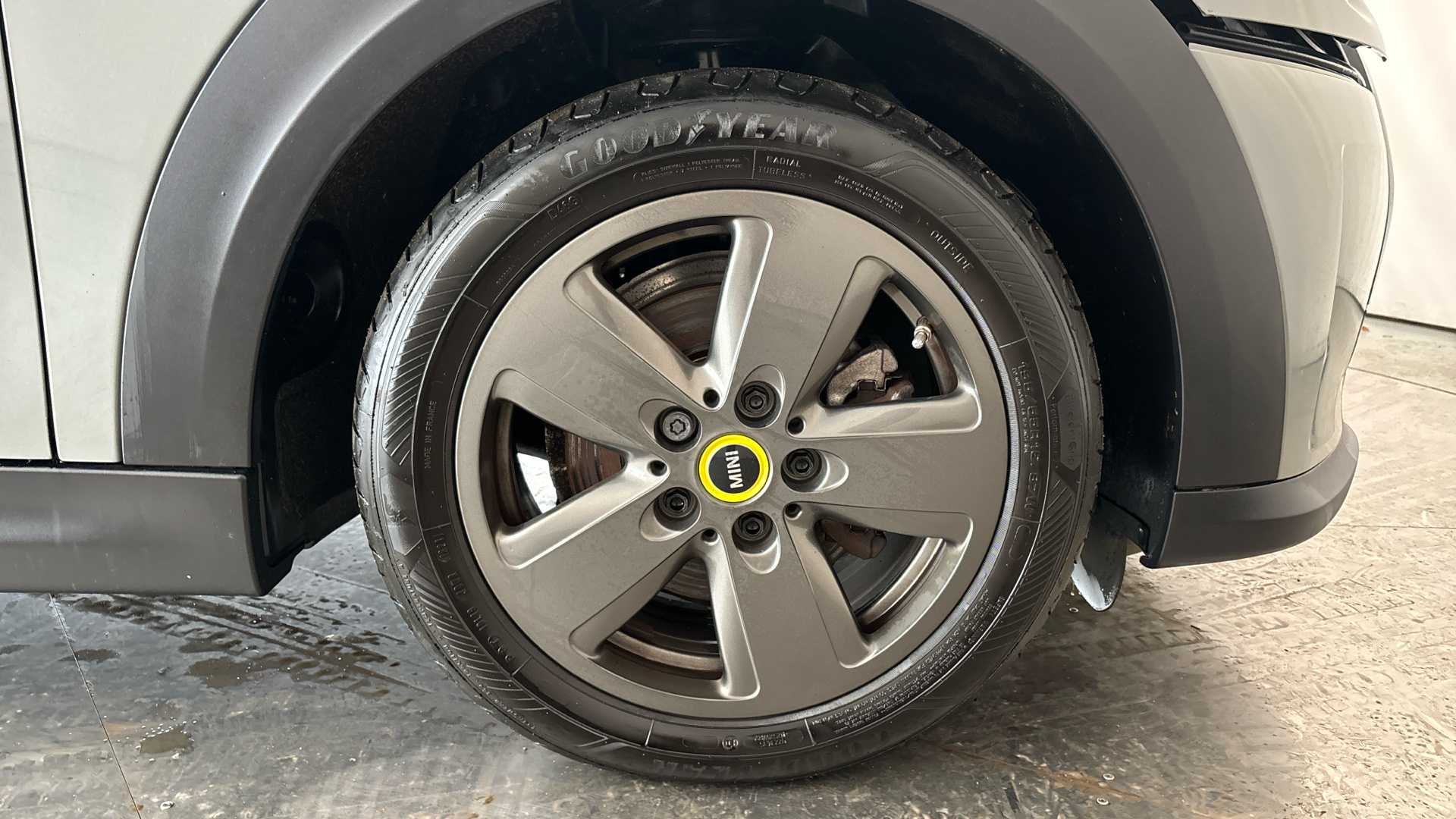 4027461 135kW Cooper S Level 1 33kWh 3dr Auto