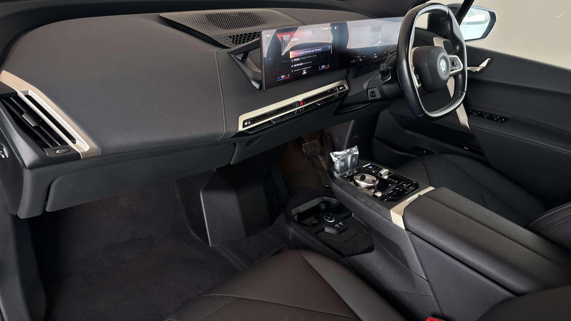 4028226 240kW xDrive40 M Sport 76.6kWh 5dr Auto