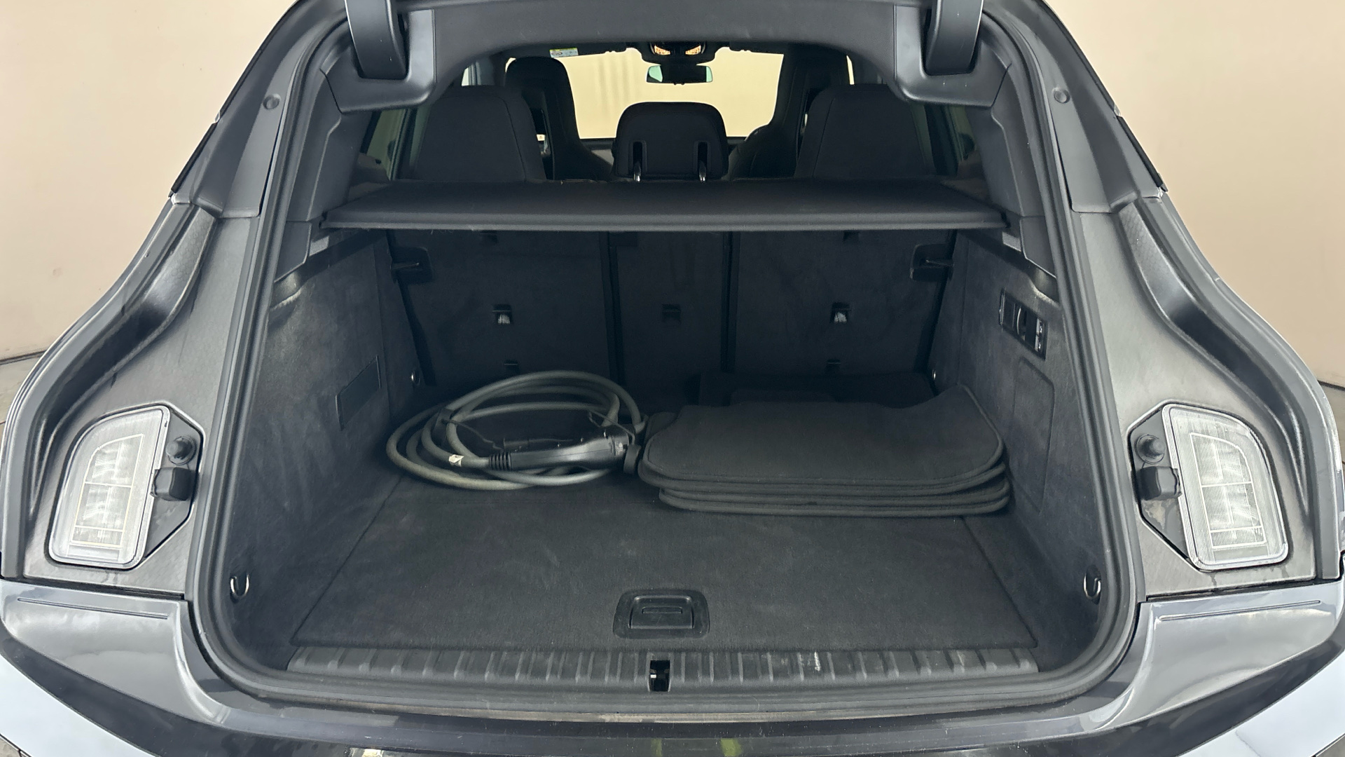 4028226 240kW xDrive40 M Sport 76.6kWh 5dr Auto