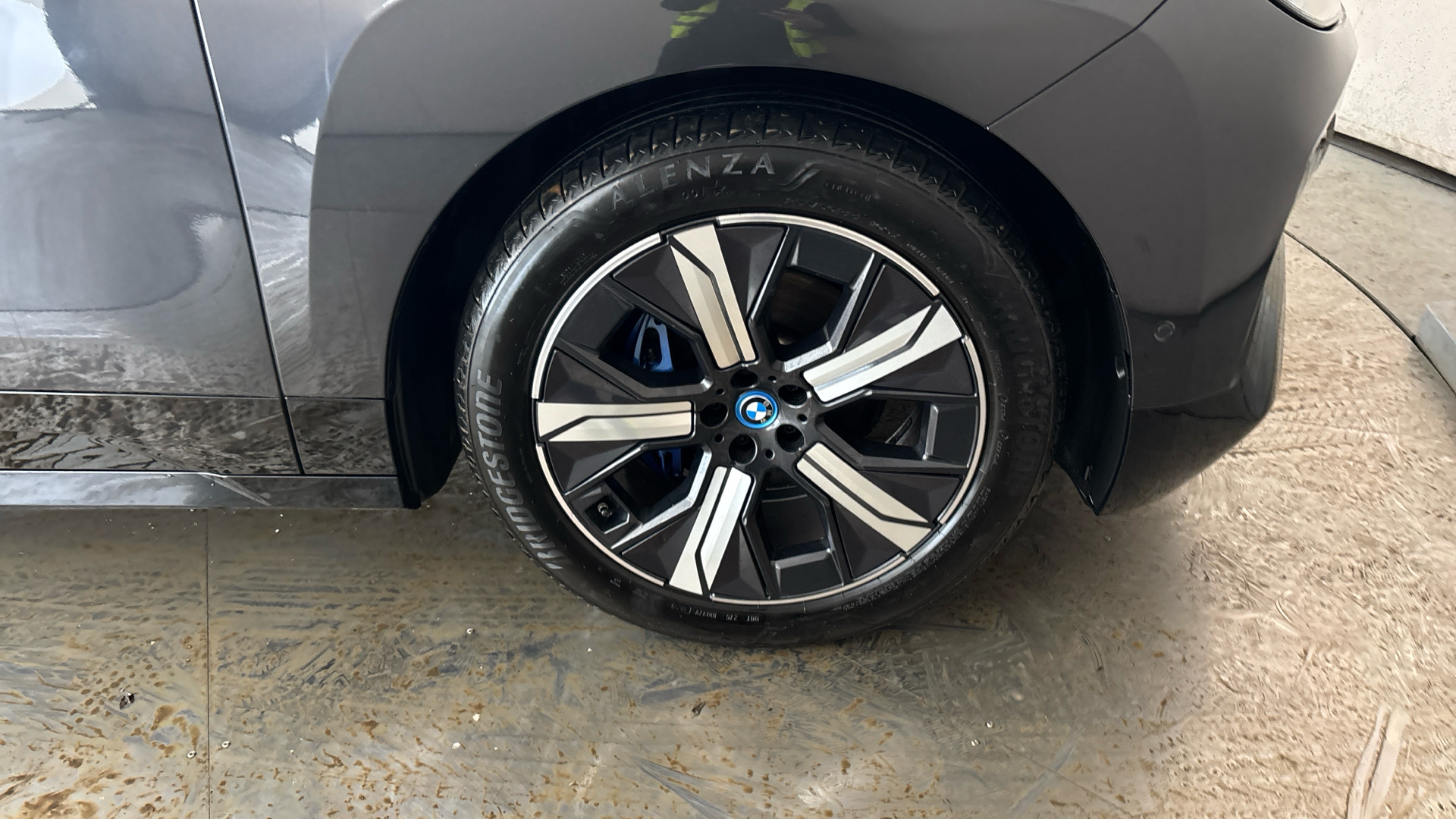 4028226 240kW xDrive40 M Sport 76.6kWh 5dr Auto