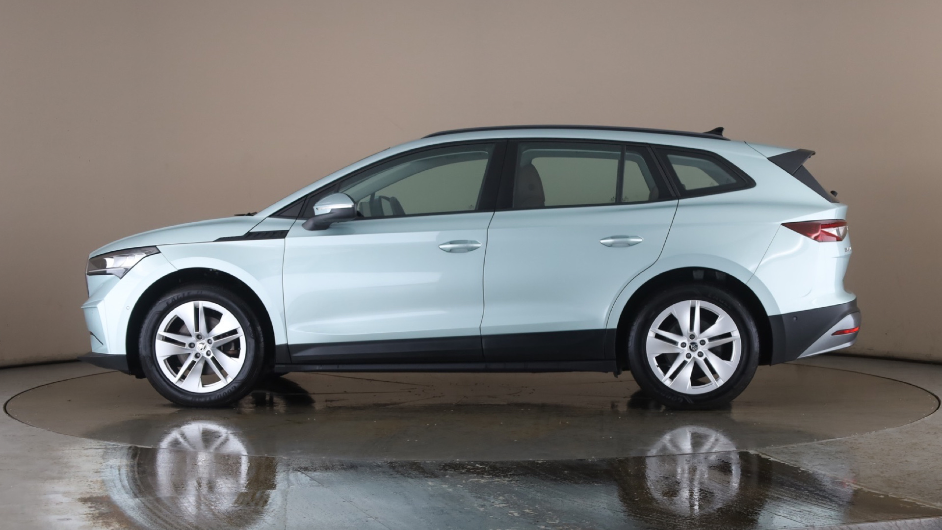 132kW 60 ecoSuite 62kWh 5dr Auto [120kW] [2022]