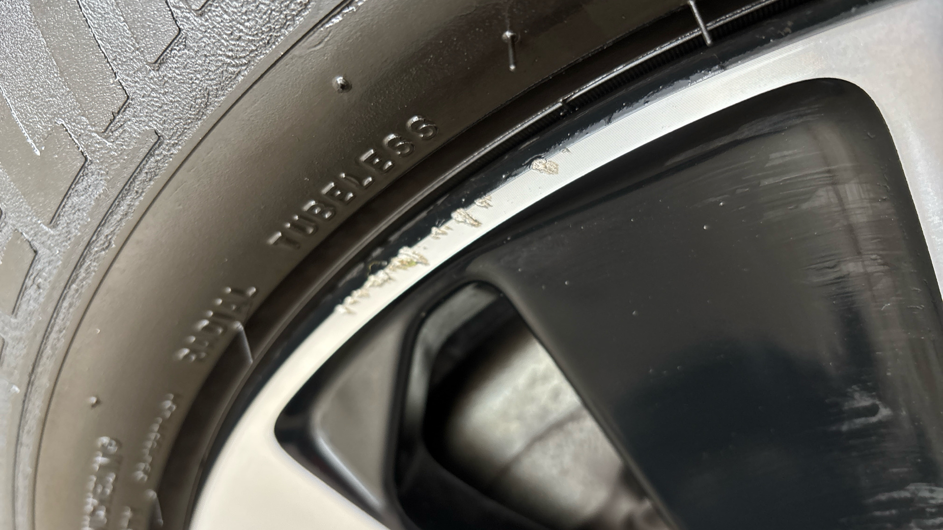 4020810 1.5 T4 Recharge PHEV Plus Dark 5dr Auto