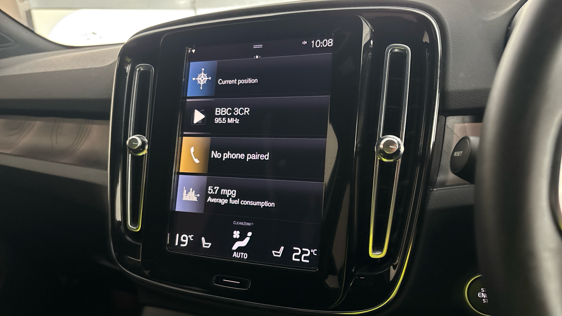 4020810 1.5 T4 Recharge PHEV Plus Dark 5dr Auto