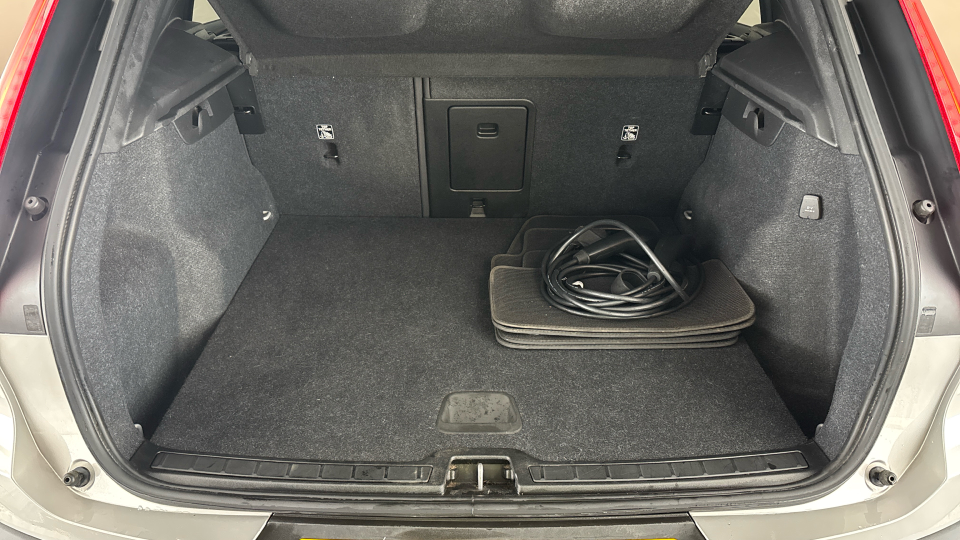 4020810 1.5 T4 Recharge PHEV Plus Dark 5dr Auto