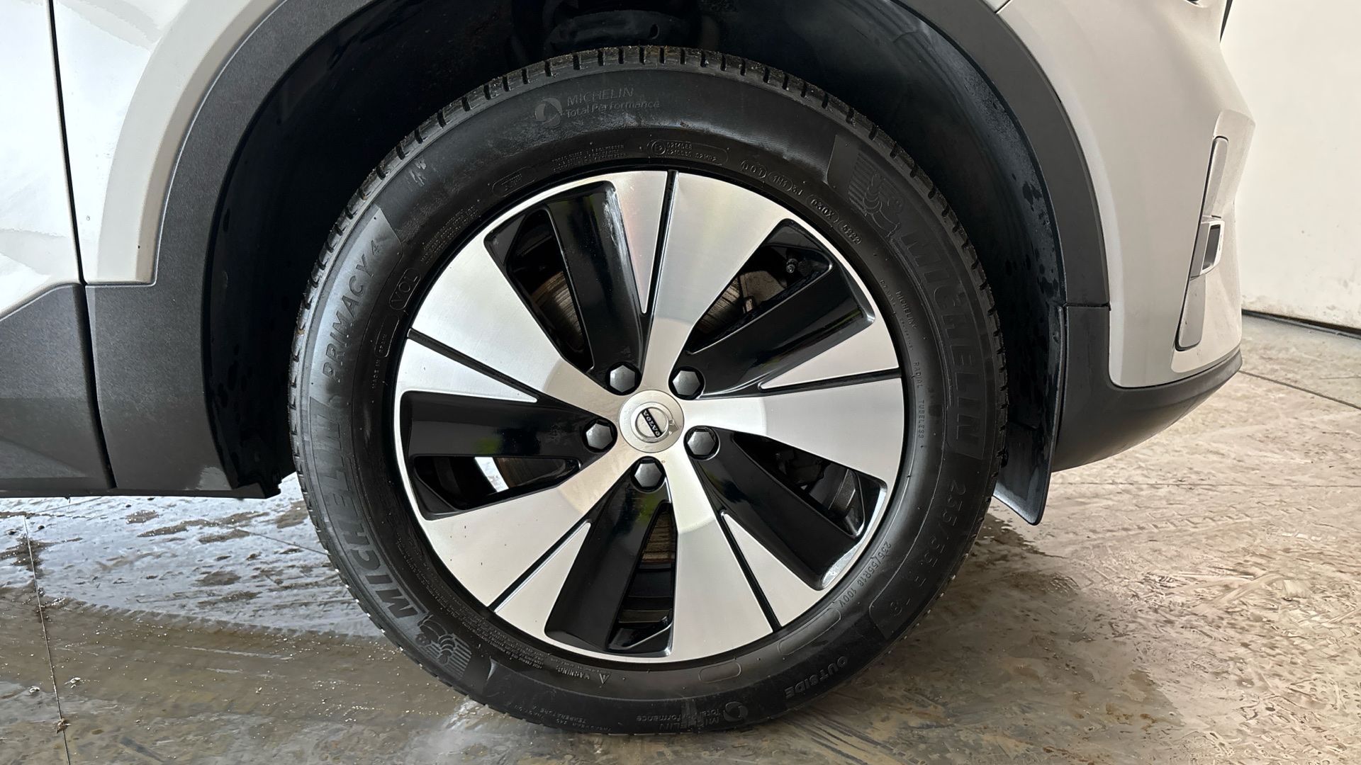 4020810 1.5 T4 Recharge PHEV Plus Dark 5dr Auto