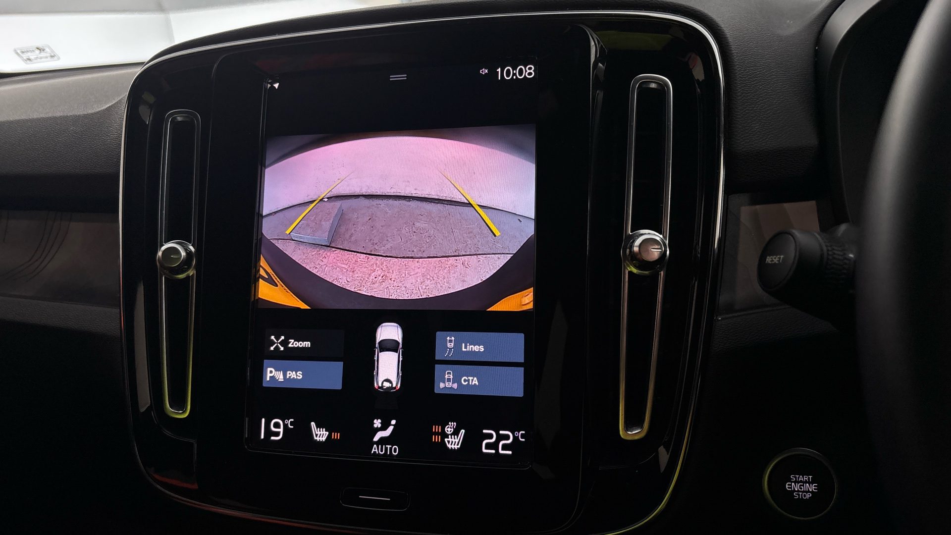 4020810 1.5 T4 Recharge PHEV Plus Dark 5dr Auto