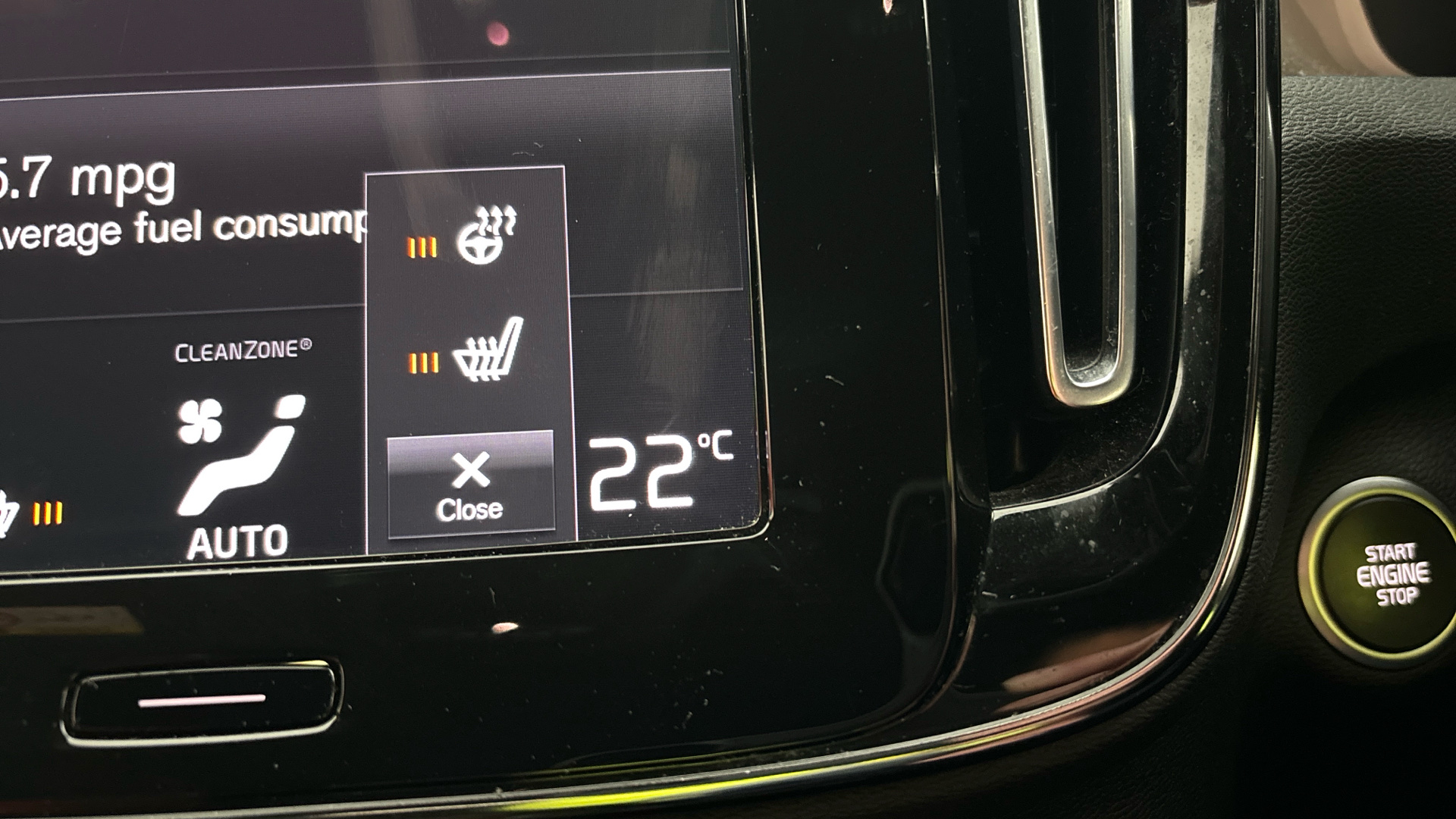 4020810 1.5 T4 Recharge PHEV Plus Dark 5dr Auto