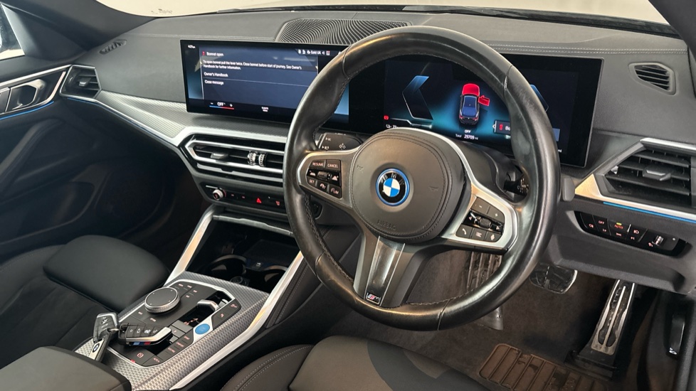 BMW I4 Image 9