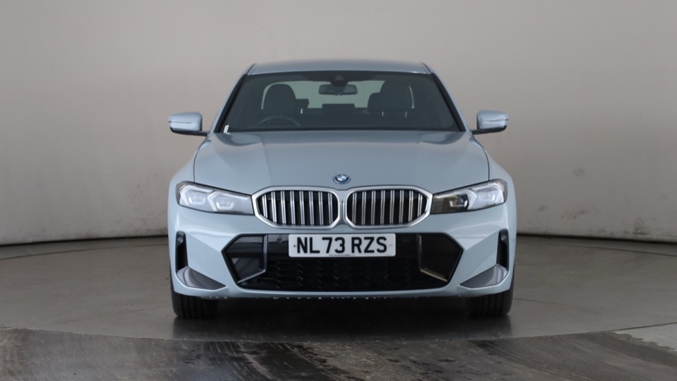 BMW 3 SERIES Image 8