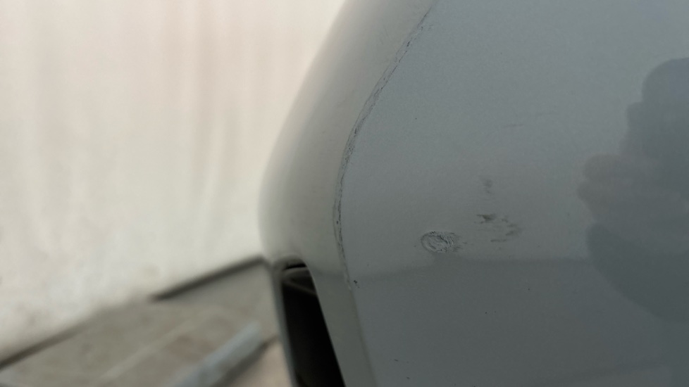 BMW 3 SERIES scuff