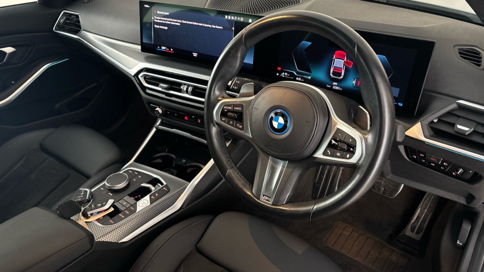BMW 3 SERIES Image 9