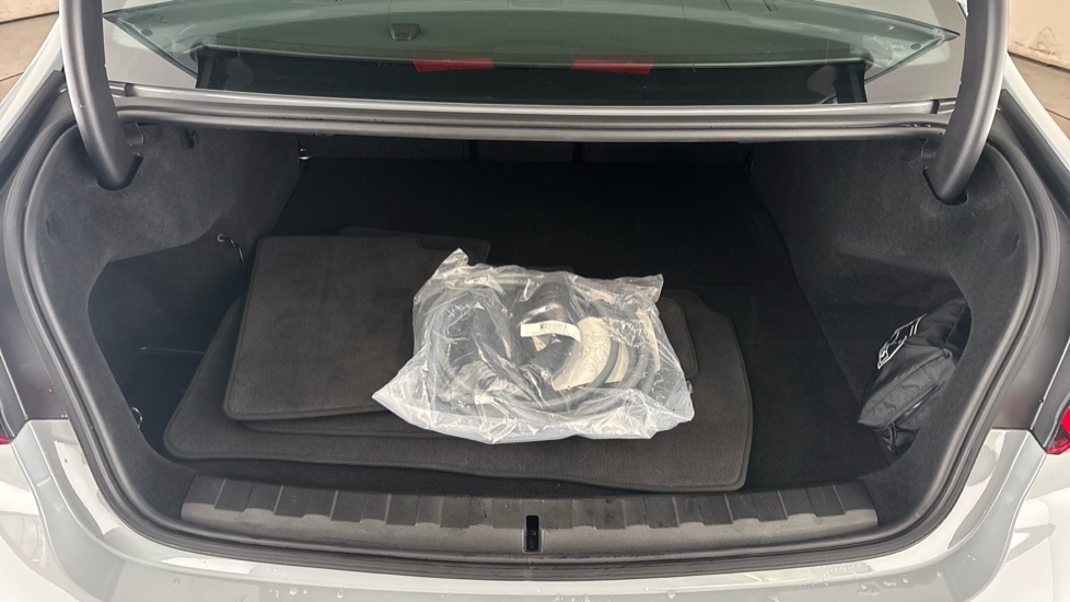BMW 3 SERIES Image 15