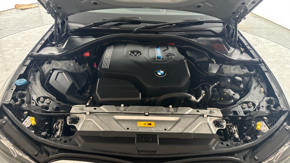 BMW 3 SERIES Image 16
