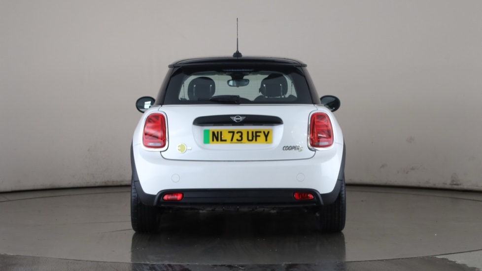 MINI HATCHBACK Image 4