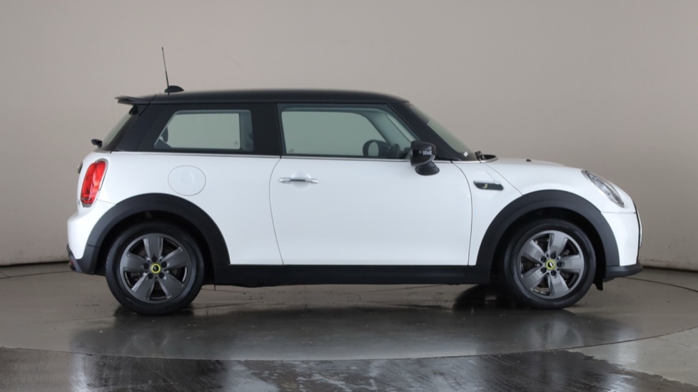 MINI HATCHBACK Image 6