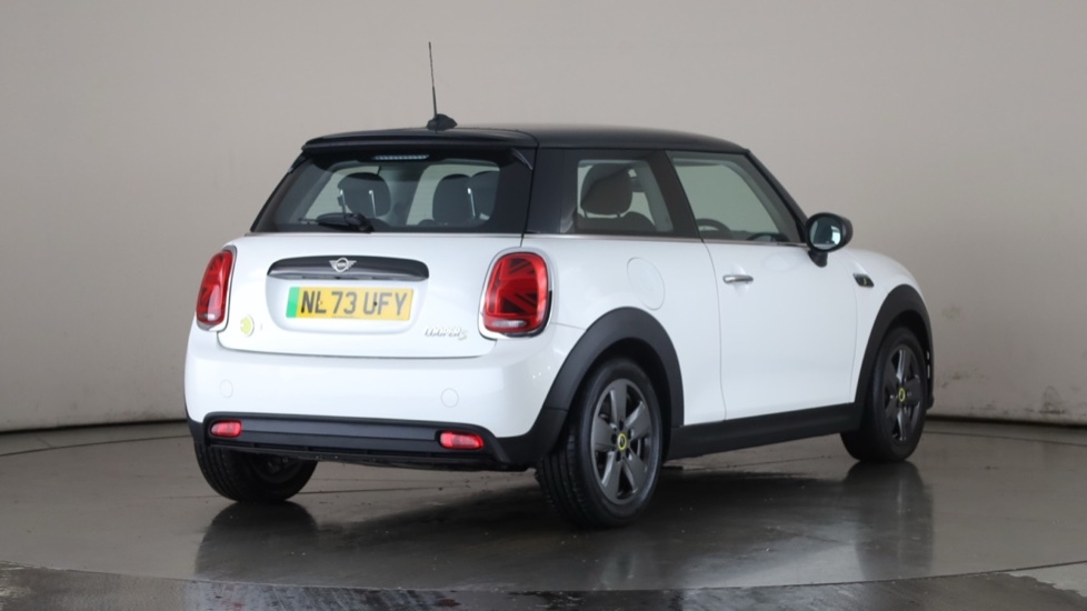 MINI HATCHBACK Image 5