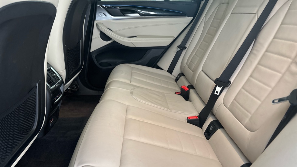 BMW iX3 Image 14