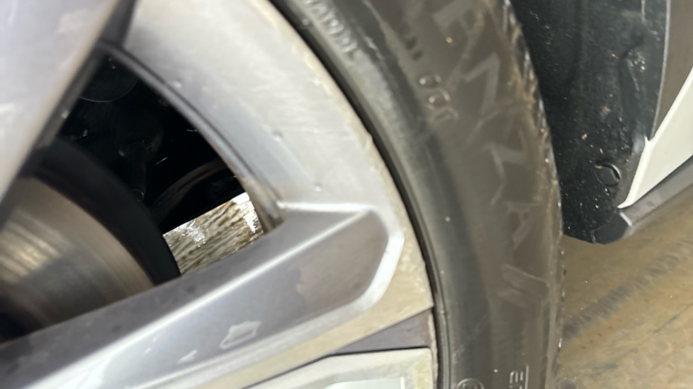 SUBARU SOLTERRA scuff