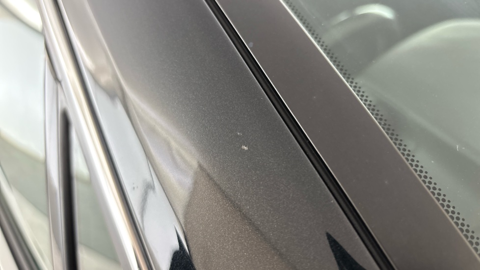 LEXUS UX Chips