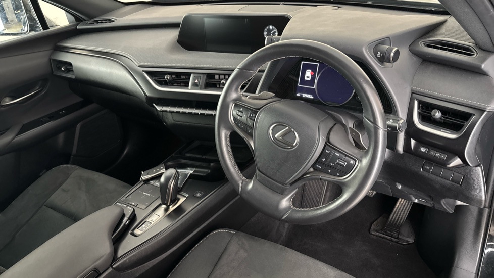 LEXUS UX Image 9