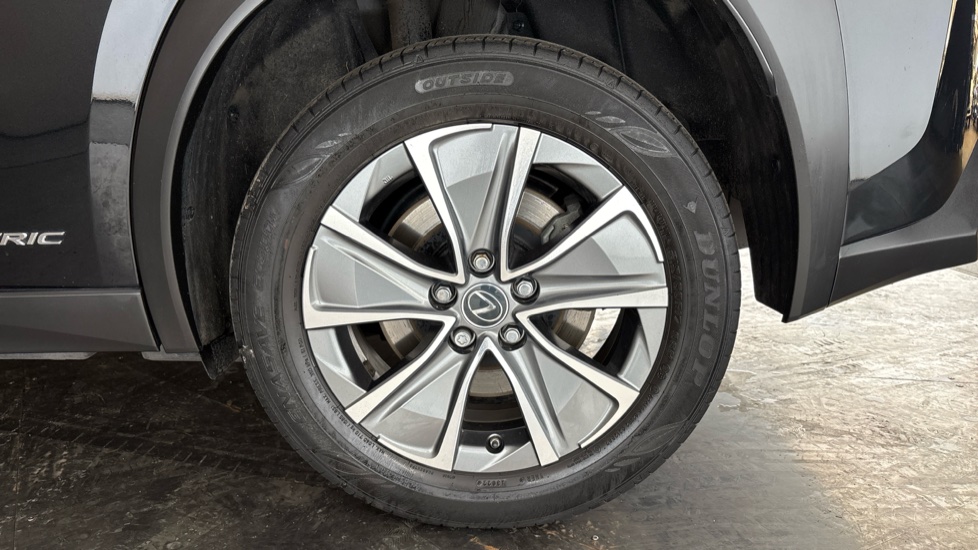 LEXUS UX Image 18