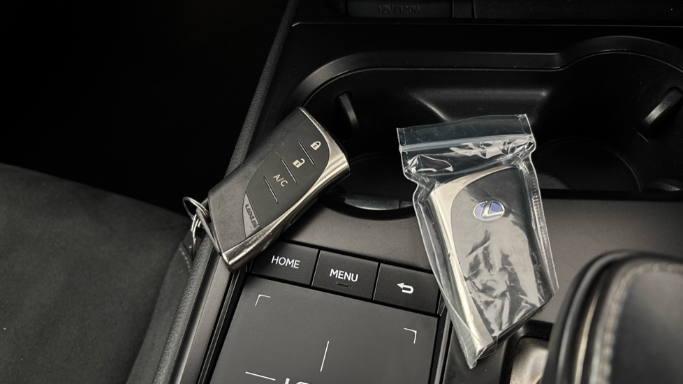 LEXUS UX 2 keys available