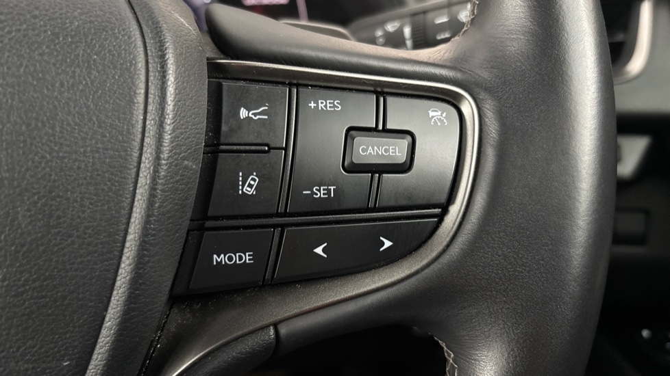 LEXUS UX Cruise control