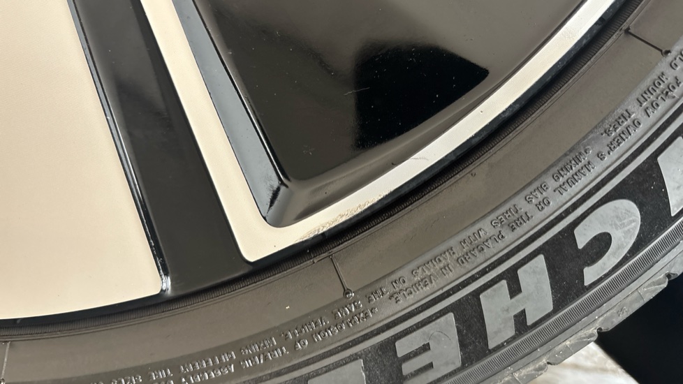 POLESTAR 2 Scuff