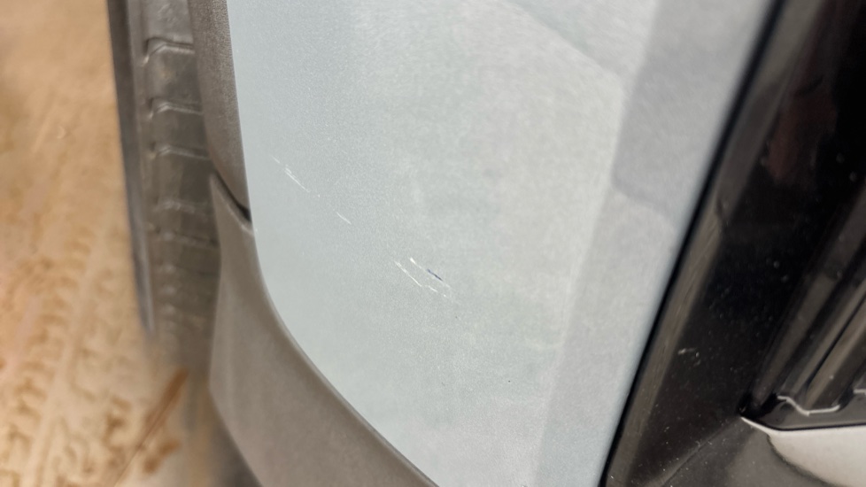 POLESTAR 2 Scratches and chips