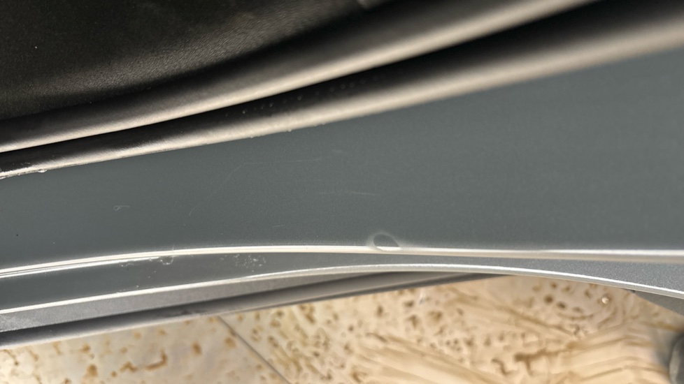 POLESTAR 2 Scratches