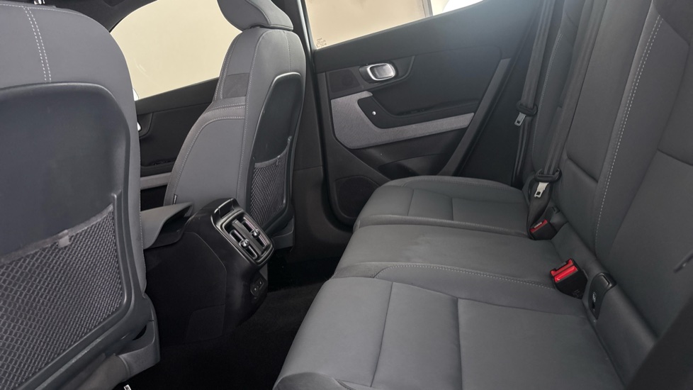 POLESTAR 2 Image 14