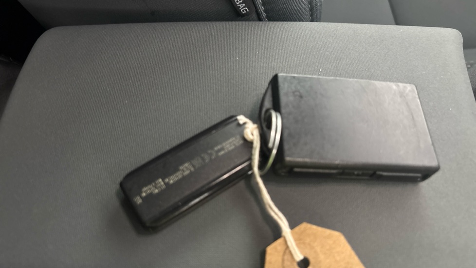POLESTAR 2 two keys