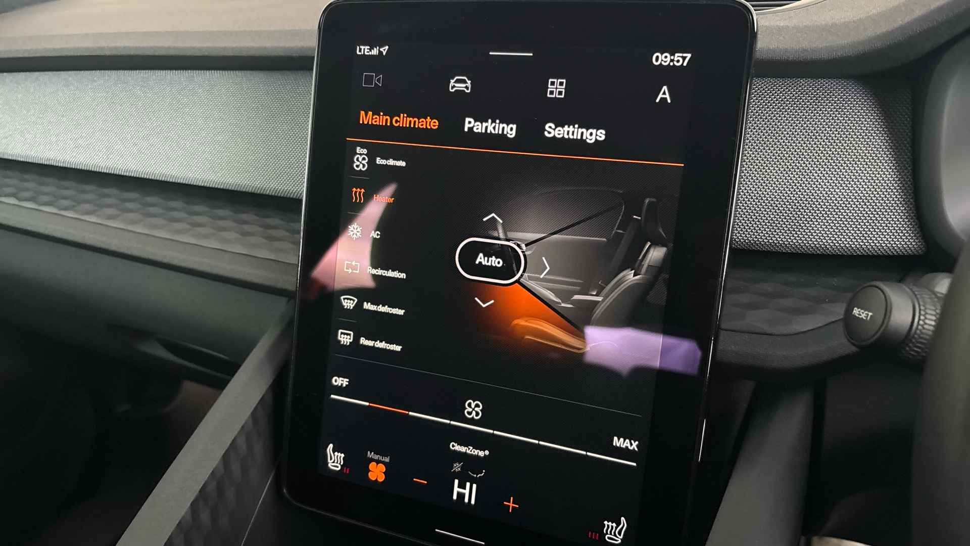 4020854 170kW 69kWh Standard Range SM [Pilot] 5dr Auto