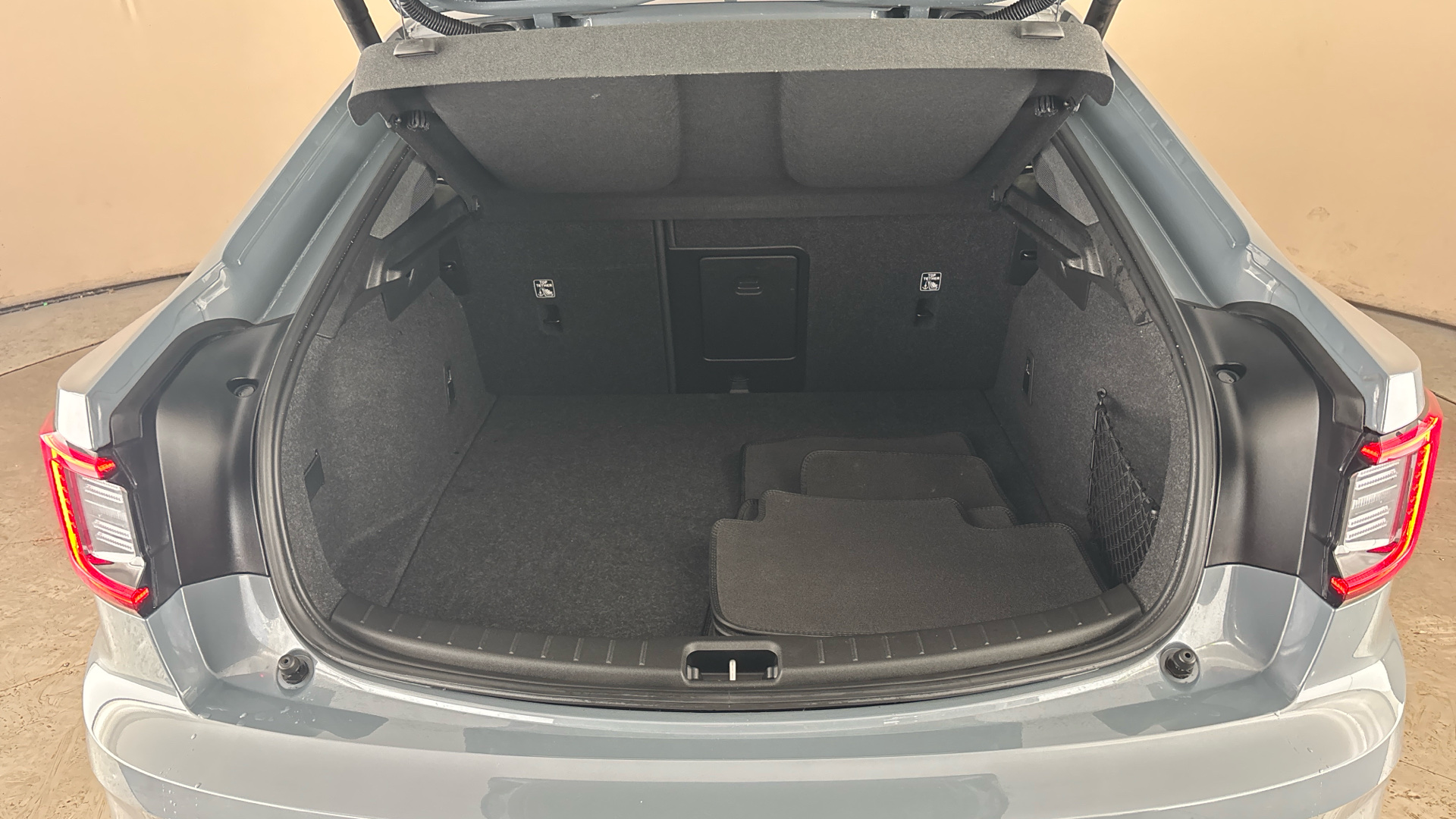 4020854 170kW 69kWh Standard Range SM [Pilot] 5dr Auto